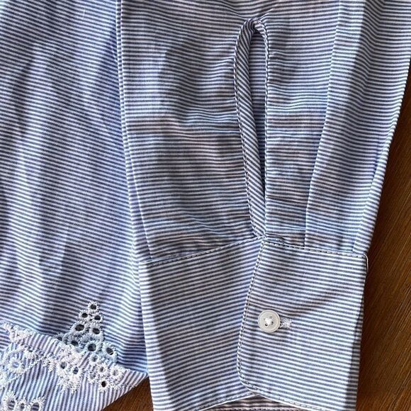 AMANDA Green Women’s Blue And White Striped Long Sleeve Button Up Top Size Small - Picture 7 of 16